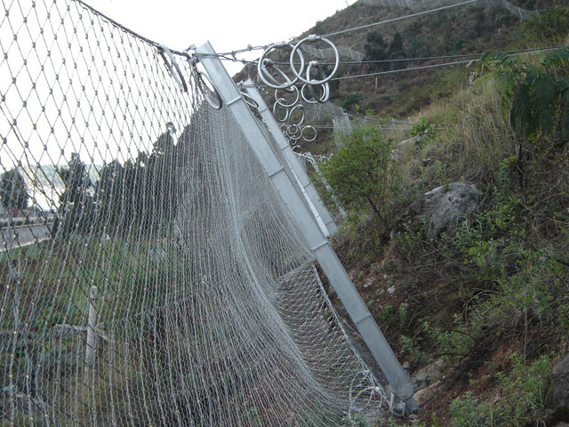东山被动边坡防护网